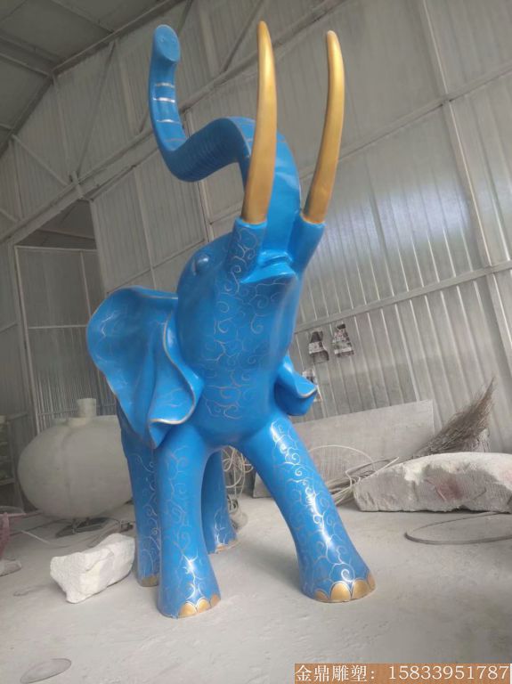 玻璃钢大象雕塑 深蓝色雕花大象动物雕塑1