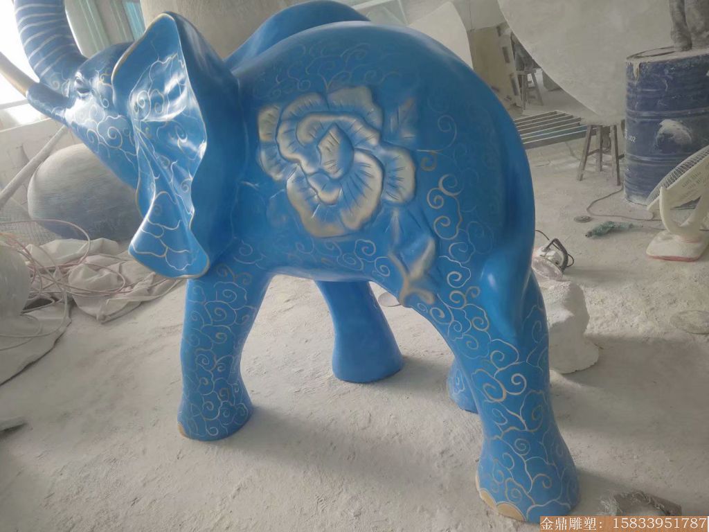 玻璃钢大象雕塑 深蓝色雕花大象动物雕塑3