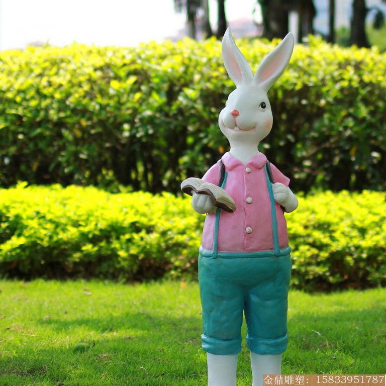 玻璃钢卡通兔雕塑 彩绘兔子雕塑卡通厂家