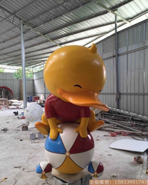 玻璃钢卡通鸭子雕塑 鸭子雕塑生产厂家